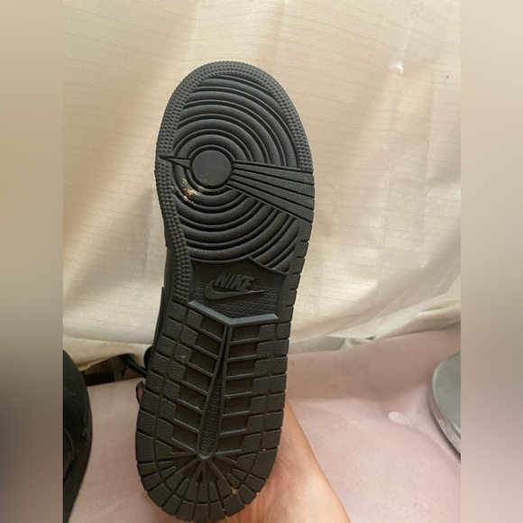 Black Jordan 1's - Picture 10 of 12